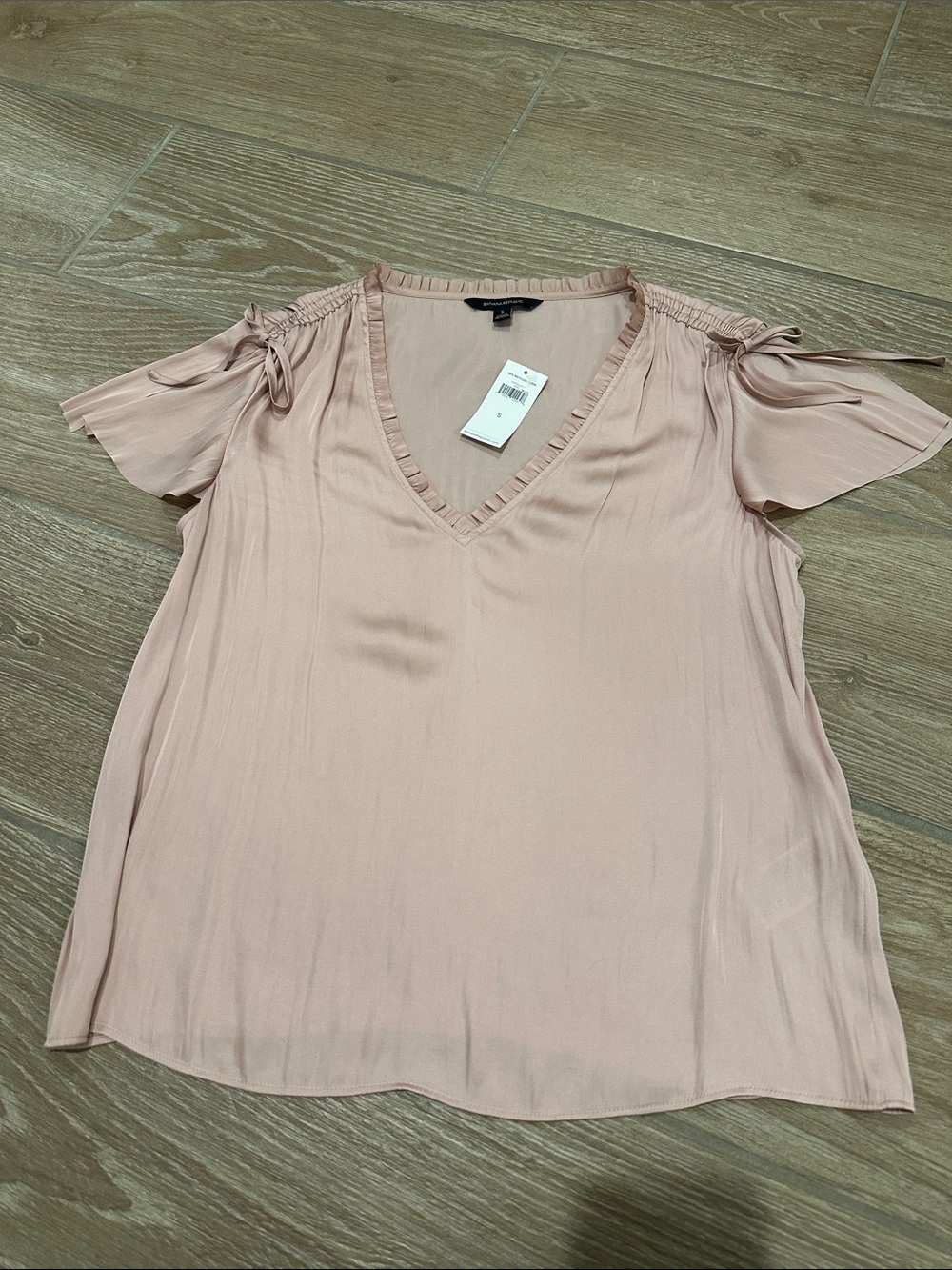 Banana Republic Blush Pink V-Neck Cold-Shoulder Blouse